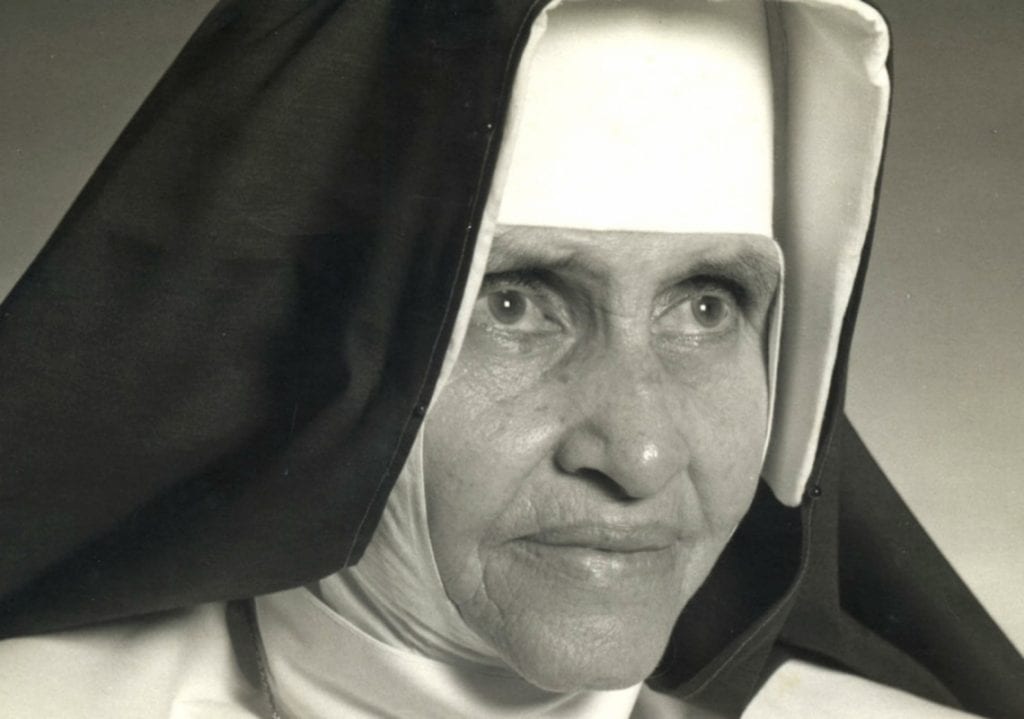 Quem foi Irmã Dulce, reconhecida como santa pelo Vaticano