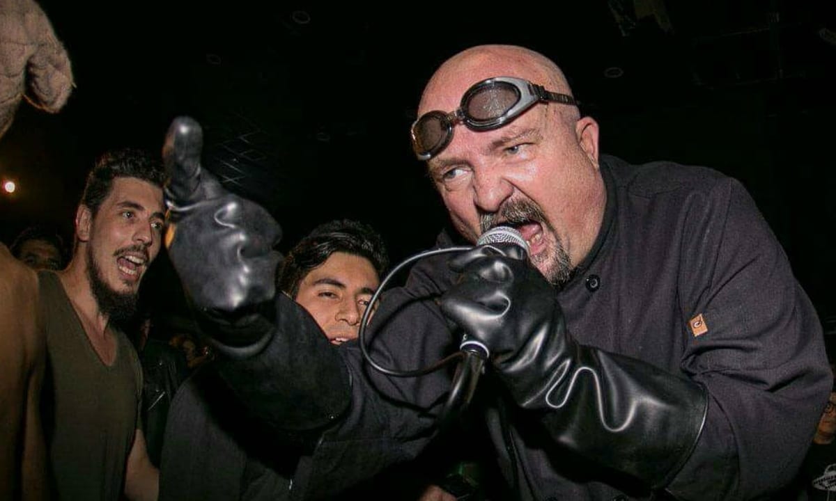 Punk dos Garotos Podres diz que Lula é um dom Sebastião