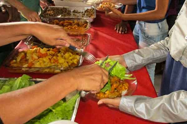 Estudantes pressionam por investigação de ‘Máfia da Merenda’