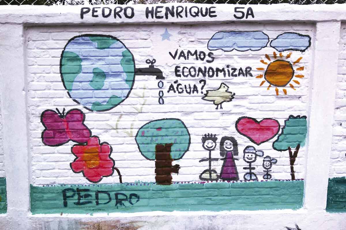 Muro de escola|Programa de Uso Racional da Água (Pura)|Muro de escola