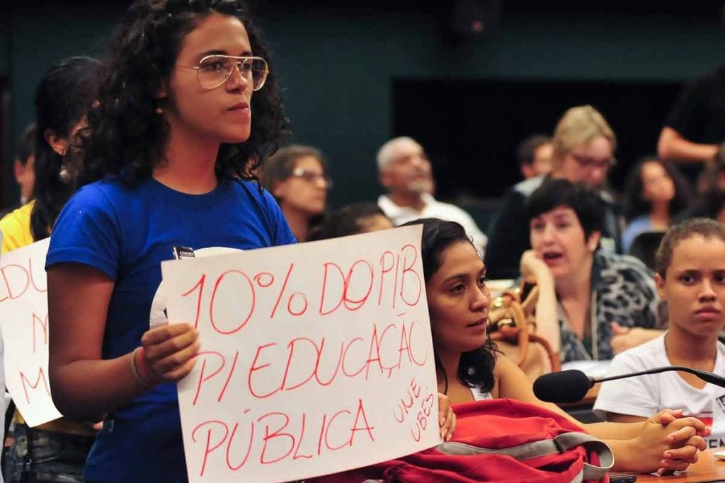Reforço para a educação pública