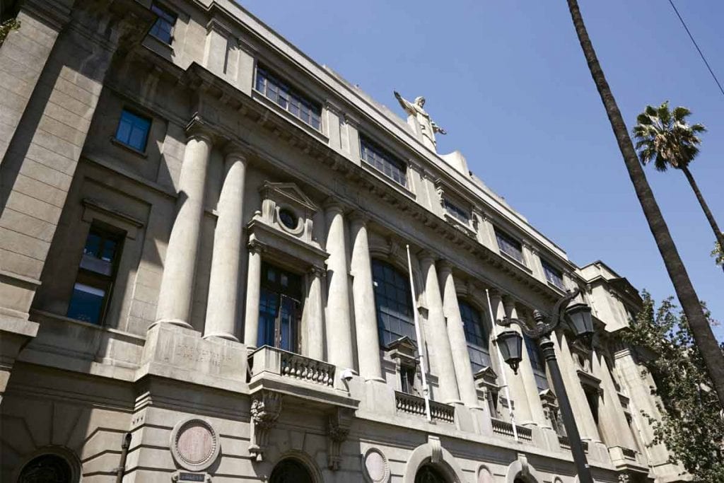 Conheça a UC do Chile, uma das melhores universidades da América Latina