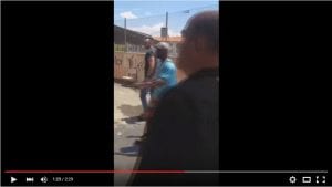 Vídeo mostra diretor de escola ocupada agredindo aluno com corrente