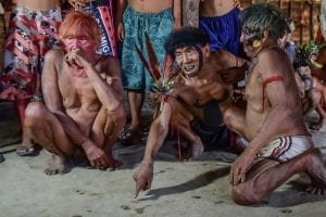 Suspeitas de fraudes e ministro da Saúde põem em risco vidas indígenas