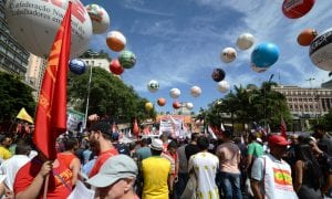 A democracia brasileira precisa de sindicatos fortalecidos e direitos trabalhistas assegurados