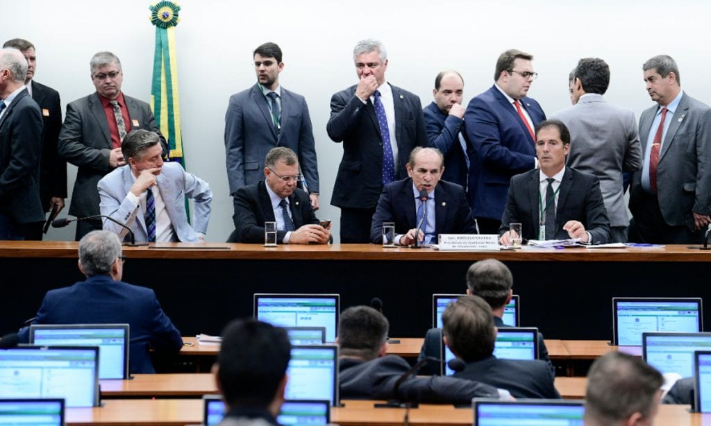 Congresso aprova crédito extra de R$ 248,9 bi ao governo