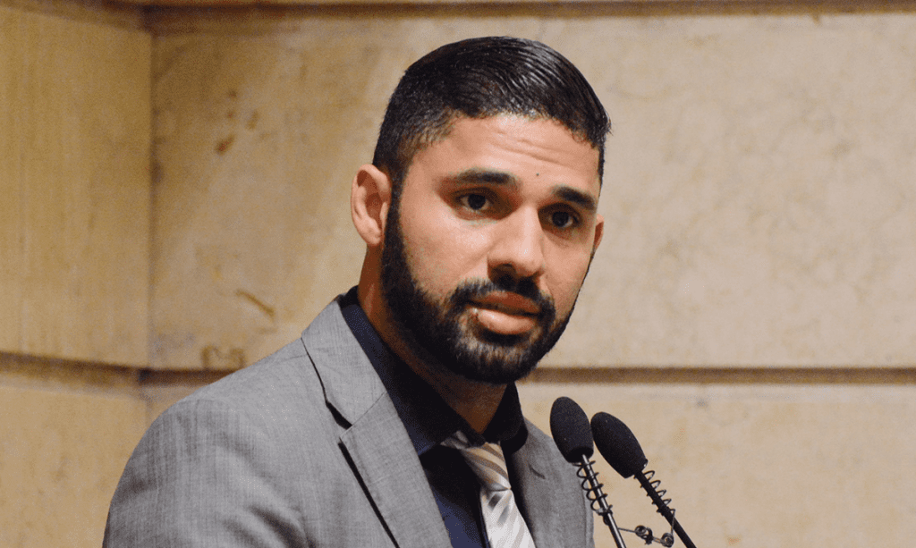 David Miranda completa seis meses internado em UTI no Rio