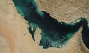Manobras e sabotagens no mar de Oman