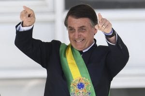 Família Bolsonaro prospera, de forma atípica, em região pobre de SP