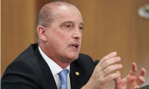 “Tudo igual, não mudou nada”, diz Onyx após reunião com Bolsonaro