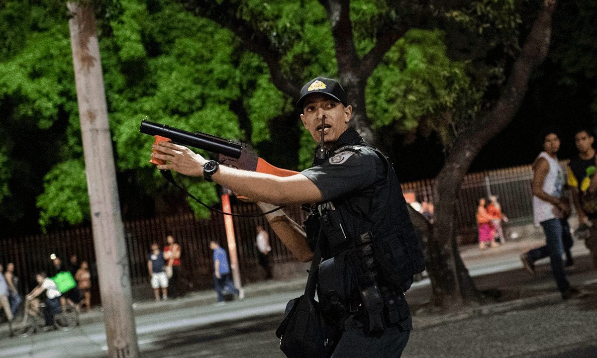Para não ser podre, o poder deve respeitar o tribuno da plebe