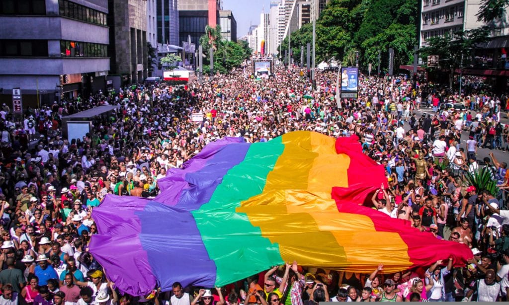 Com atos contra Bolsonaro, parada LGBT reúne 3 milhões em SP