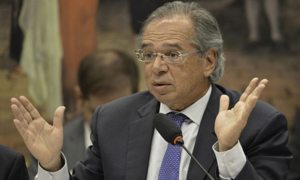 “Neoliberalismo vive fase autoritária pois concentra renda”