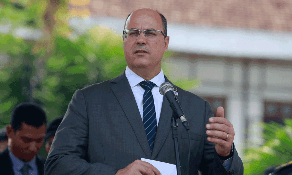 Witzel ignora críticas da própria PM ao projeto de escolas cívico-militares