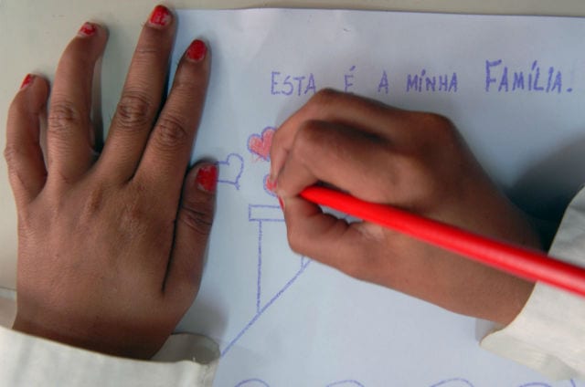 Analfabetismo no Brasil: estratégias para superação e atual cenário político