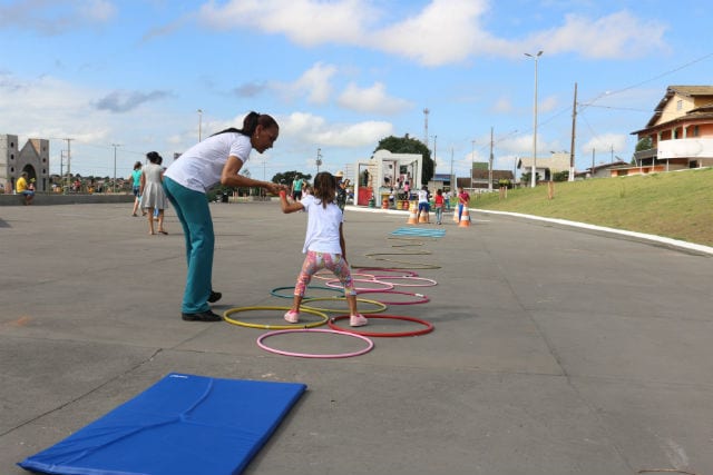 Atividades na praça marcam Dia de Aprender Brincando em Canaã dos Carajás