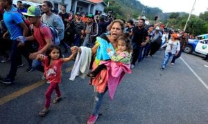 EUA cortam serviços para crianças migrantes em abrigos