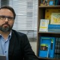 Educador critica plano militar para a Educação: ‘A única escola ideologizada no Brasil é a cívico-militar’