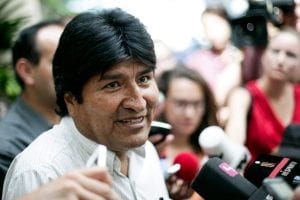 Tribunal eleitoral aponta reeleição de Evo Morales na Bolívia