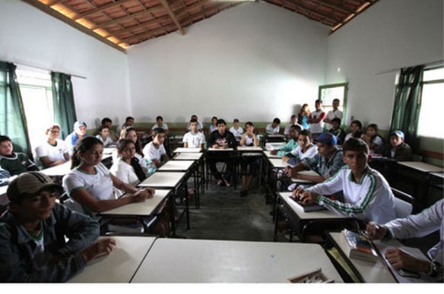 A quem interessa o fracasso da educação brasileira?
