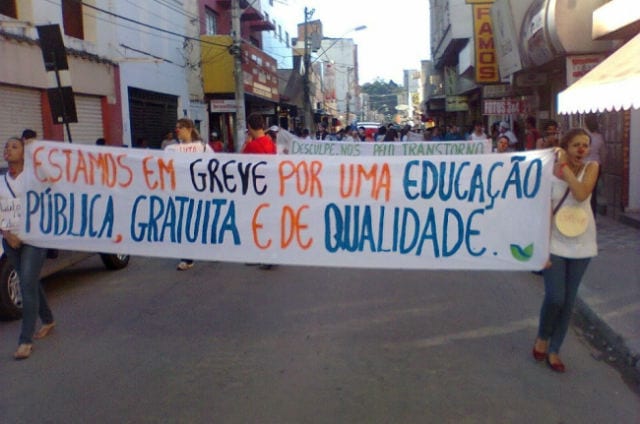 As dores que nos restam são as liberdades que nos faltam