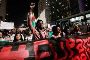 Maioria dos brasileiros reconhece que uma pessoa negra tem mais chance de ser morta pela polícia