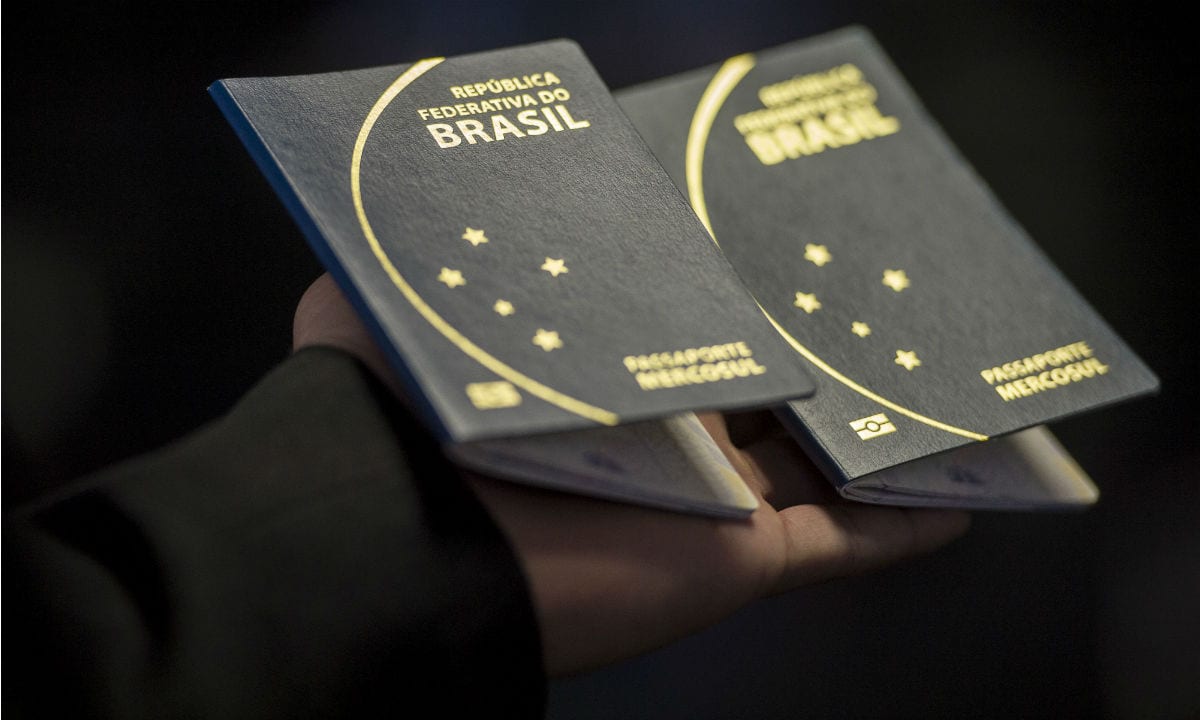 Polícia Federal anuncia a normalização da emissão de passaportes