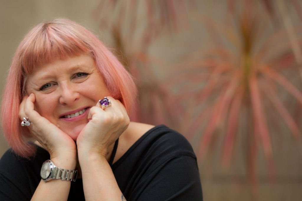 Sally Gardner: salva  pela dislexia