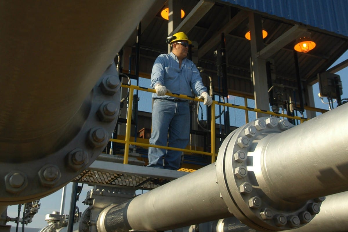 Venda de refinarias aprofunda o desmonte da Petrobras