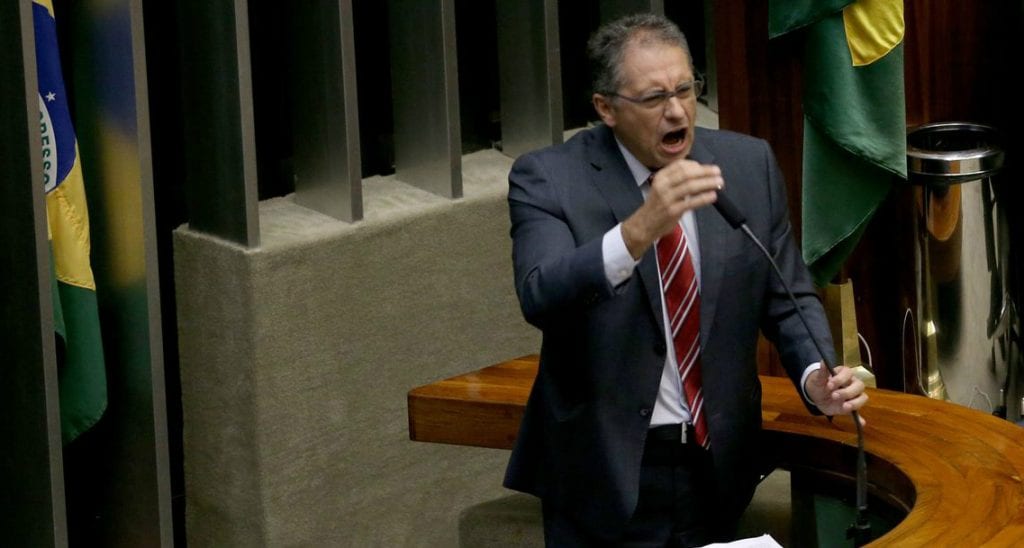 Deputado sobre militares: “Os mais lúcidos lá estão decepcionados”