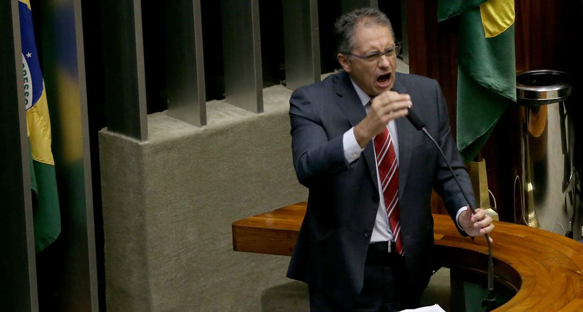 Deputado sobre militares: “Os mais lúcidos lá estão decepcionados”