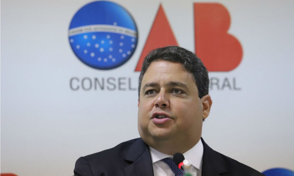 Bolsonaro ataca pai de presidente da OAB, morto na ditadura militar