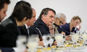 Parlamentares acusam Bolsonaro de racismo e pedem investigação ao MPF