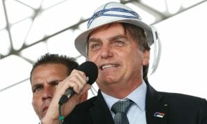 “Xiitas ambientais fazem campanha contra o Brasil”, diz Bolsonaro