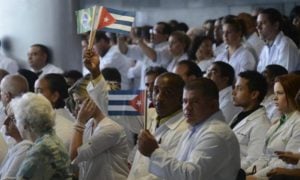 Mais Médicos: governo chamará cubanos para combate ao coronavírus