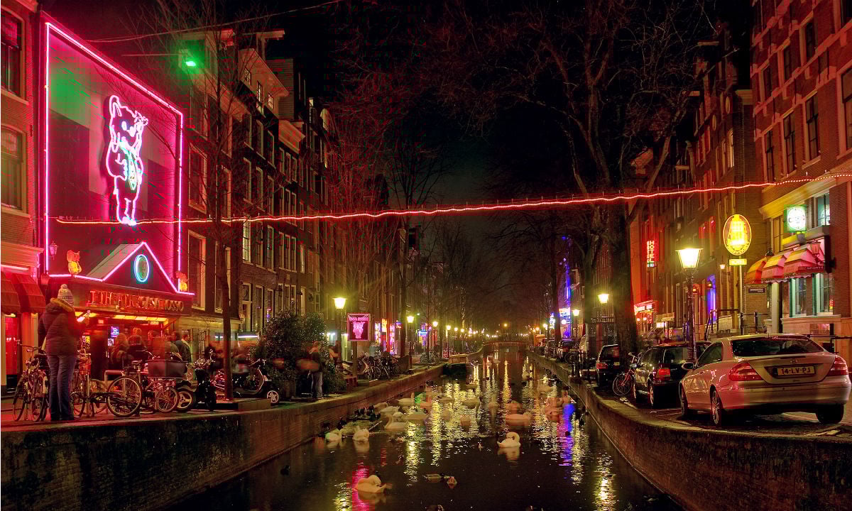 Prefeita quer reformular zona de prostituição de Amsterdã