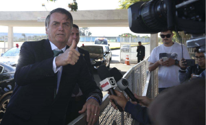 Bolsonaro debocha ao ser questionado sobre massacre no Pará