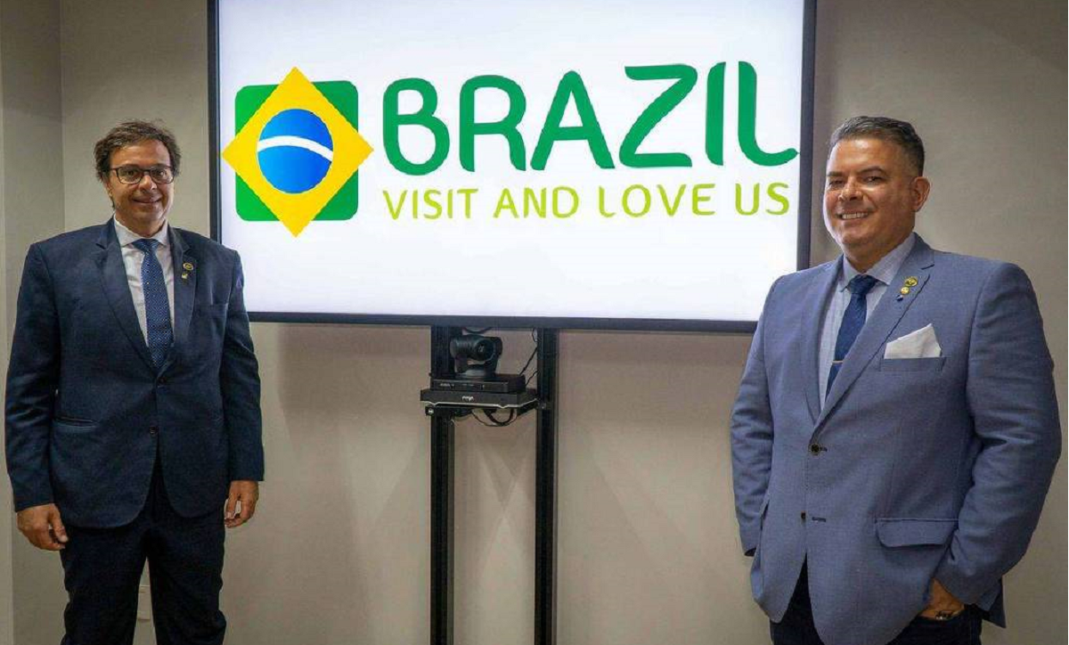 Artista acusa Embratur por uso ilegal de fonte gráfica em campanha
