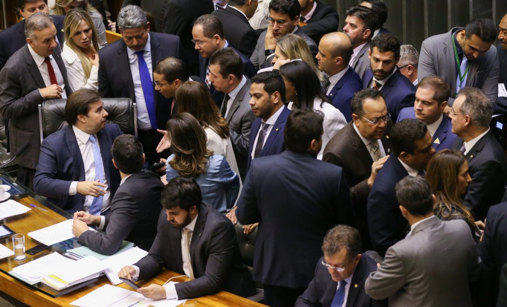 Câmara retoma votação de destaques da reforma da Previdência