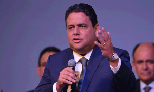 Uma homenagem a Felipe Santa Cruz após vergonhosa fala de Bolsonaro
