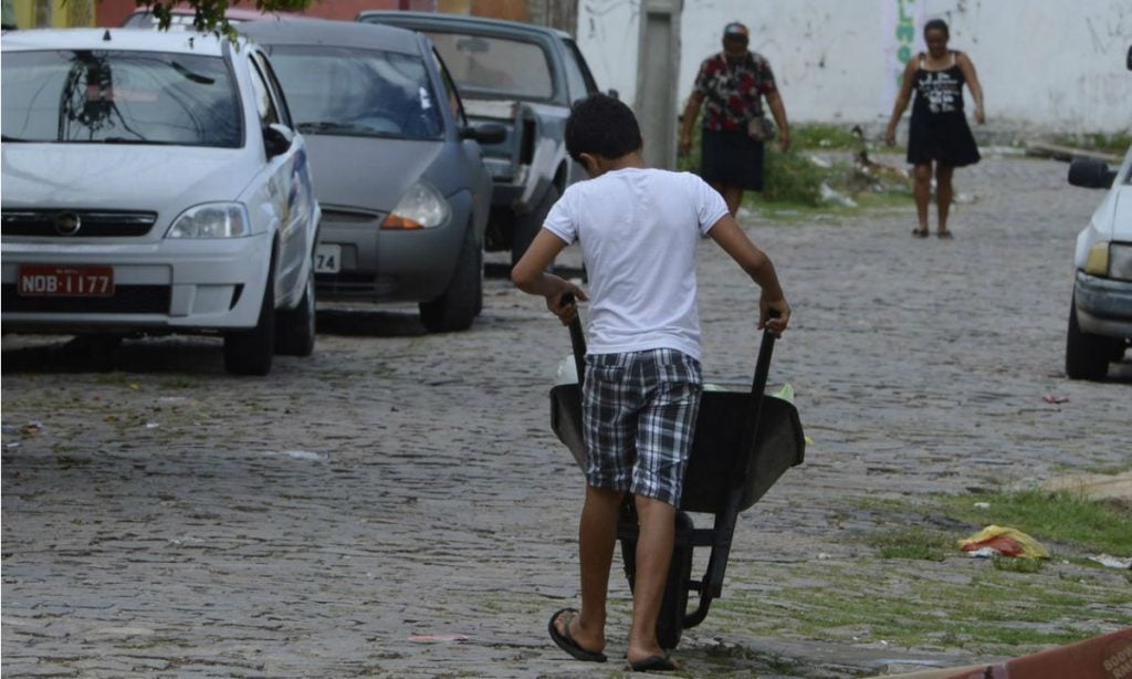 Como se constrói uma sociedade com tipos como Jair Bolsonaro?