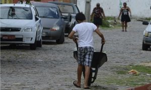 Trabalho infantil no Brasil cresceu quase 5% entre 2019 e 2022, diz IBGE