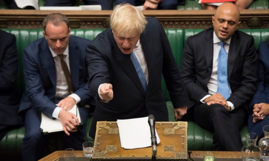 Conservadores e trabalhistas se unem contra plano de premier britânico