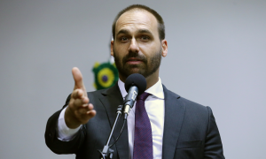 Datafolha: 70% rejeitam indicação de Eduardo Bolsonaro para embaixada