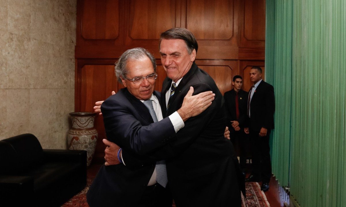 Entre Bolsonaro e Paulo Guedes, fico com o gordinho do 
