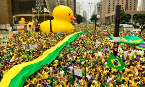 Meu Brasil brasileiro: o relato de um náufrago em 3 atos