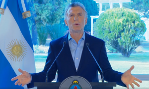 Após derrota nas eleições primárias, Macri anuncia pacote econômico