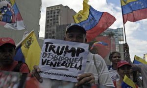 “Chega de Trump”, clamam protestos contra sanções dos EUA à Venezuela