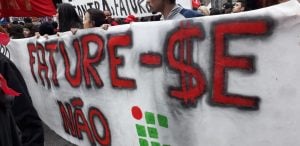 Estudantes vão às ruas no 7 de setembro em luto contra Bolsonaro