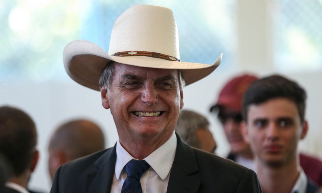 Uma análise sobre o estilo de Bolsonaro: do jeito que um Brasil gosta